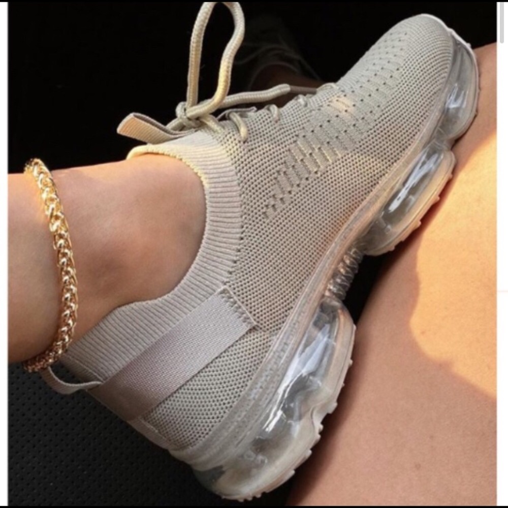 NEW & COMFY Slip On Flyknit Sneakers in Beige